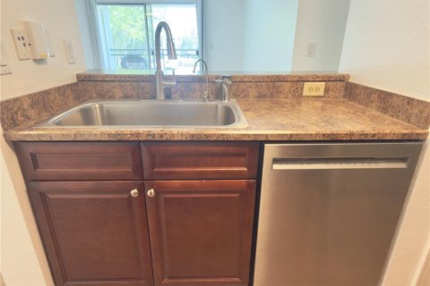 Condo in Gainesville, Florida, 2 bedrooms  № 2209047 - photo 14