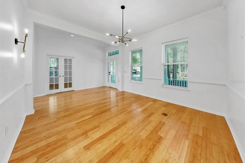 House in Apollo Beach, Florida 4 bedrooms, 305 sq.m. № 2150604 - photo 8