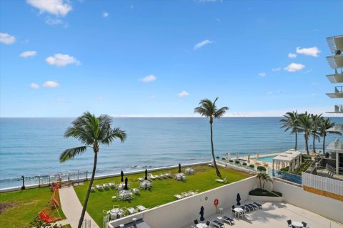 Copropriété à louer à South Palm Beach, Floride: 2 chambres, 105.91 m2 № 1182230 - photo 1