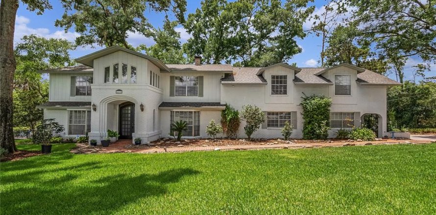 House in Longwood, Florida 5 bedrooms, 397.71 sq.m. № 1735118