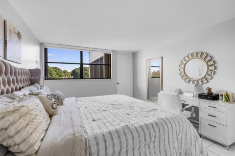 Condo in Weston, Florida, 2 bedrooms  № 1865211 - photo 13