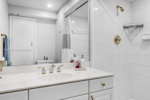 Condo in Weston, Florida, 2 bedrooms  № 1865211 - photo 17