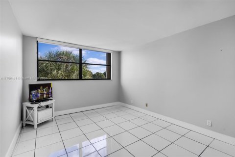 Condo in Weston, Florida, 2 bedrooms  № 1865211 - photo 23
