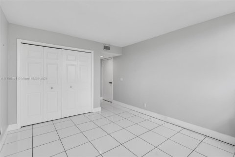 Condo in Weston, Florida, 2 bedrooms  № 1865211 - photo 24