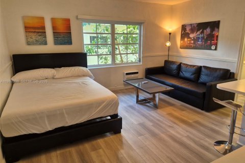 Студия в кондо в Майами-Бич, Флорида № 2058841