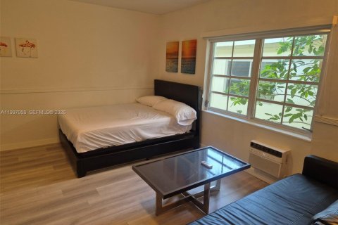 Купить кондоминиум в Майами-Бич, Флорида 31.68м2, № 2058841 - фото 4