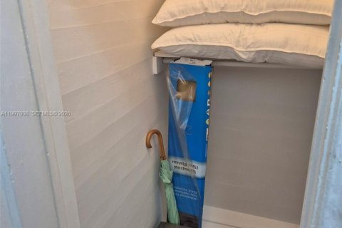 Купить кондоминиум в Майами-Бич, Флорида 31.68м2, № 2058841 - фото 27