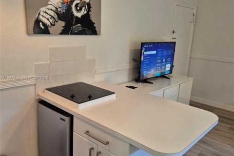 Купить кондоминиум в Майами-Бич, Флорида 31.68м2, № 2058841 - фото 6