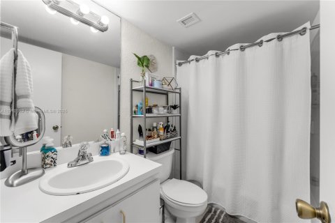 Copropriété à vendre à Miami, Floride: 2 chambres, 80.82 m2 № 2027814 - photo 9