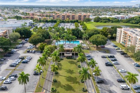 Copropriété à vendre à Miami, Floride: 2 chambres, 80.82 m2 № 2027814 - photo 20