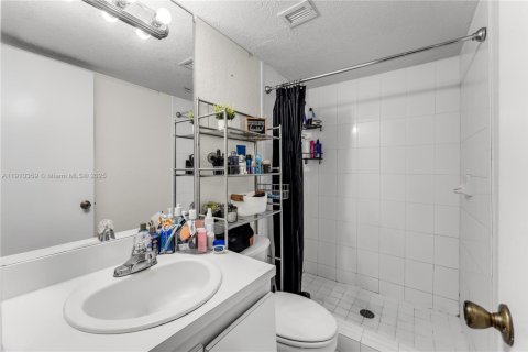 Copropriété à vendre à Miami, Floride: 2 chambres, 80.82 m2 № 2027814 - photo 11