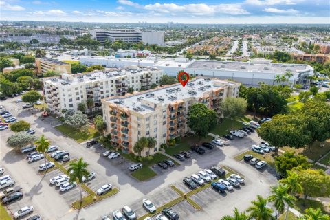 Copropriété à vendre à Miami, Floride: 2 chambres, 80.82 m2 № 2027814 - photo 21