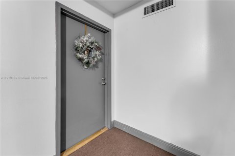 Copropriété à vendre à Miami, Floride: 2 chambres, 80.82 m2 № 2027814 - photo 2