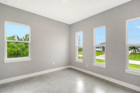 Villa ou maison à vendre à Port Charlotte, Floride: 4 chambres, 247.77 m2 № 2408885 - photo 19