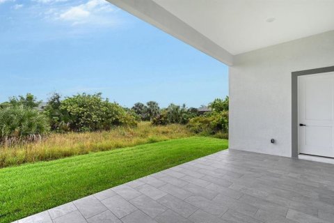 Villa ou maison à vendre à Port Charlotte, Floride: 4 chambres, 247.77 m2 № 2408885 - photo 30