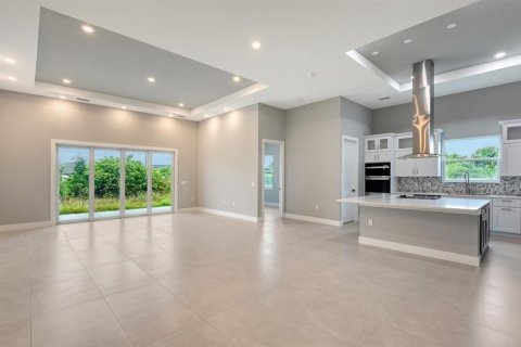 Villa ou maison à vendre à Port Charlotte, Floride: 4 chambres, 247.77 m2 № 2408885 - photo 6