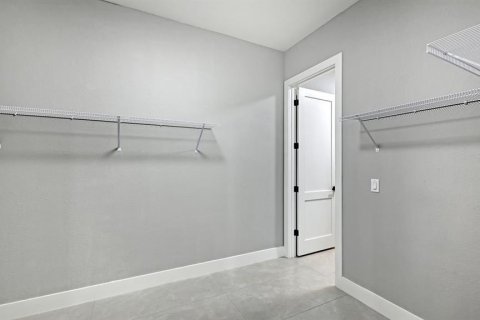 Villa ou maison à vendre à Port Charlotte, Floride: 4 chambres, 247.77 m2 № 2408885 - photo 17