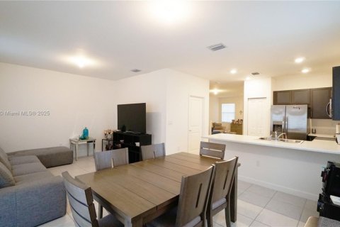 Touwnhouse à vendre à Homestead, Floride: 3 chambres, 157.47 m2 № 1818597 - photo 8