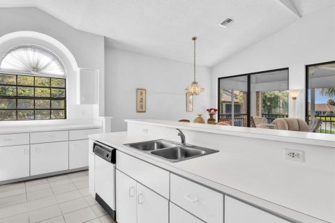 Copropriété à vendre à Boynton Beach, Floride: 2 chambres, 97.92 m2 № 2387844 - photo 27
