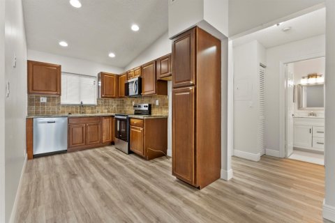 Copropriété à louer à Boca Raton, Floride: 2 chambres, 87.14 m2 № 2085432 - photo 3