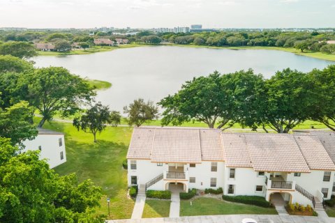 Copropriété à louer à Boca Raton, Floride: 2 chambres, 87.14 m2 № 2085432 - photo 19