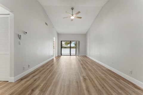 Copropriété à louer à Boca Raton, Floride: 2 chambres, 87.14 m2 № 2085432 - photo 8