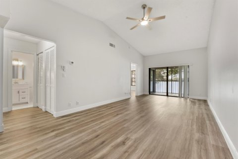 Copropriété à louer à Boca Raton, Floride: 2 chambres, 87.14 m2 № 2085432 - photo 6