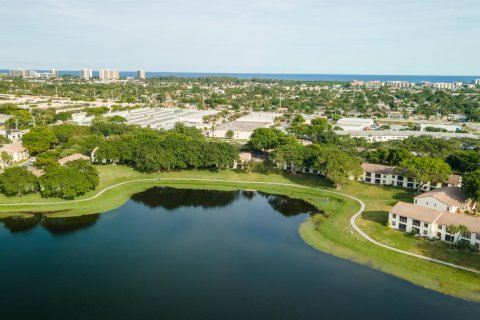 Copropriété à louer à Boca Raton, Floride: 2 chambres, 87.14 m2 № 2085432 - photo 2