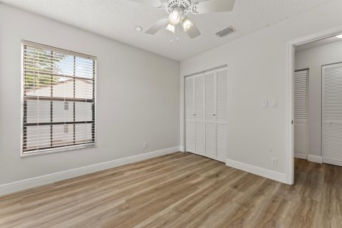 Copropriété à louer à Boca Raton, Floride: 2 chambres, 87.14 m2 № 2085432 - photo 12
