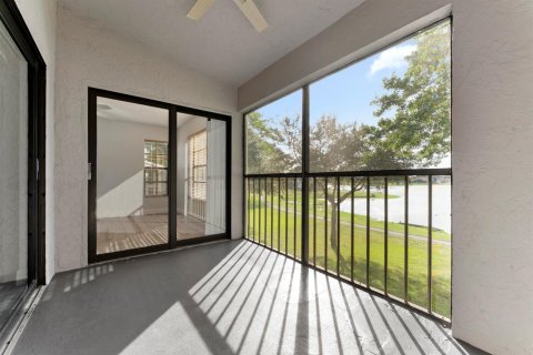 Copropriété à louer à Boca Raton, Floride: 2 chambres, 87.14 m2 № 2085432 - photo 16