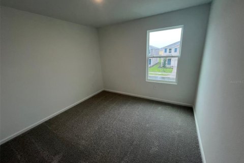 House in Haines City, Florida 5 bedrooms, 227.7 sq.m. № 1909820 - photo 6
