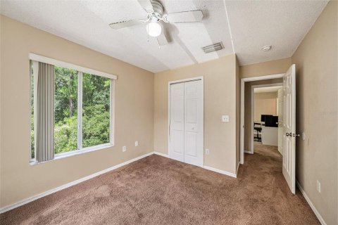 Townhouse in Tampa, Florida 3 bedrooms, 126.72 sq.m. № 1879436 - photo 13