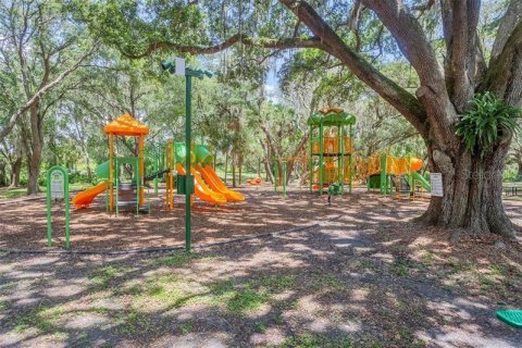 Townhouse in Tampa, Florida 3 bedrooms, 126.72 sq.m. № 1879436 - photo 28