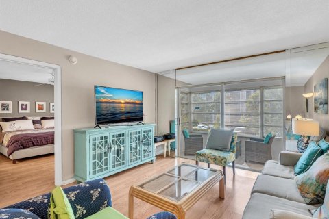 Condominio en venta en Lauderdale Lakes, Florida, 2 dormitorios, 94.85 m2 № 2084493 - foto 2