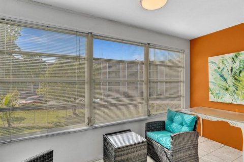 Condominio en venta en Lauderdale Lakes, Florida, 2 dormitorios, 94.85 m2 № 2084493 - foto 19