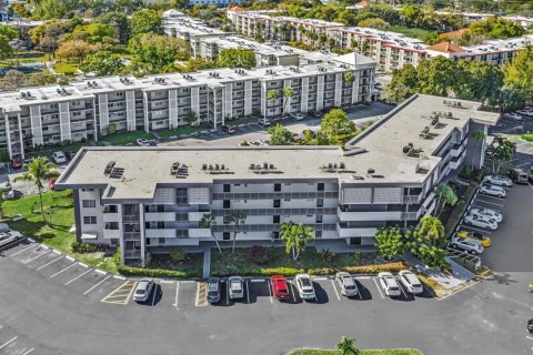 Condominio en venta en Lauderdale Lakes, Florida, 2 dormitorios, 94.85 m2 № 2084493 - foto 3