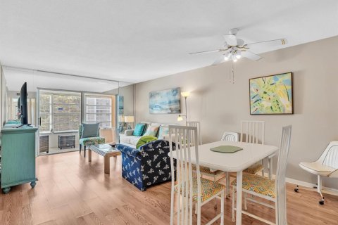 Condominio en venta en Lauderdale Lakes, Florida, 2 dormitorios, 94.85 m2 № 2084493 - foto 8