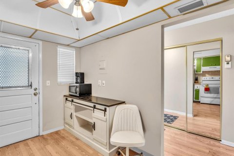 Condominio en venta en Lauderdale Lakes, Florida, 2 dormitorios, 94.85 m2 № 2084493 - foto 7
