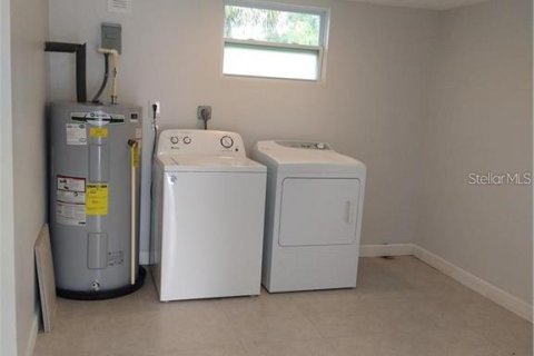Casa en alquiler en Sarasota, Florida, 4 dormitorios, 137.31 m2 № 2258997 - foto 3