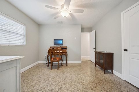 Commercial property in Orlando, Florida 3 bedrooms, 159.42 sq.m. № 2195735 - photo 24