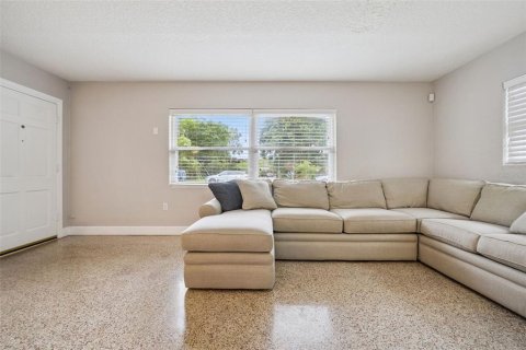 Commercial property in Orlando, Florida 3 bedrooms, 159.42 sq.m. № 2195735 - photo 5
