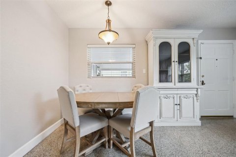 Commercial property in Orlando, Florida 3 bedrooms, 159.42 sq.m. № 2195735 - photo 11