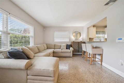 Commercial property in Orlando, Florida 3 bedrooms, 159.42 sq.m. № 2195735 - photo 8