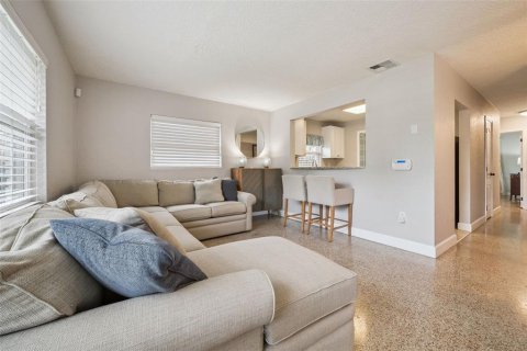Commercial property in Orlando, Florida 3 bedrooms, 159.42 sq.m. № 2195735 - photo 7