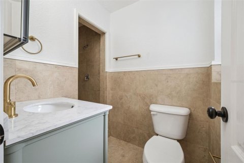 Commercial property in Orlando, Florida 3 bedrooms, 159.42 sq.m. № 2195735 - photo 30