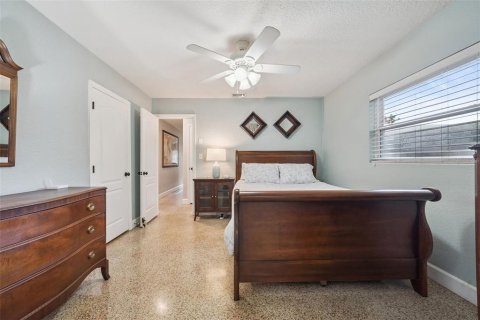 Commercial property in Orlando, Florida 3 bedrooms, 159.42 sq.m. № 2195735 - photo 20