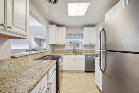 Commercial property in Orlando, Florida 3 bedrooms, 159.42 sq.m. № 2195735 - photo 14