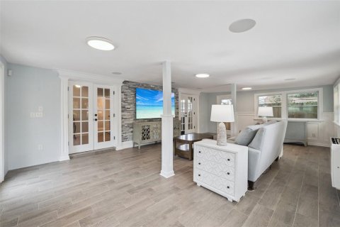 Commercial property in Orlando, Florida 3 bedrooms, 159.42 sq.m. № 2195735 - photo 18