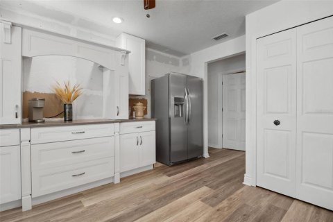 Villa ou maison à vendre à Port Charlotte, Floride: 3 chambres, 199.46 m2 № 1444894 - photo 18