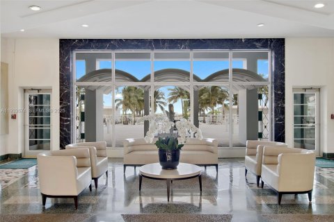 Condominio en alquiler en Miami Beach, Florida, 71.53 m2 № 1992246 - foto 23